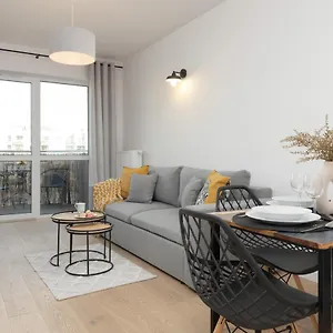 Modern & Bright With Parking And Balcony By Renters Apartament Warszawa