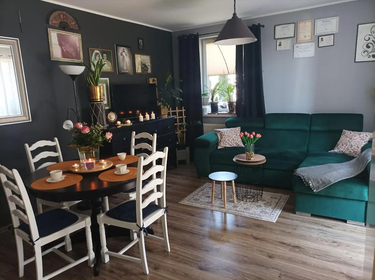 Atrakcyjny Apartament Z Duzym Ogrodem location
